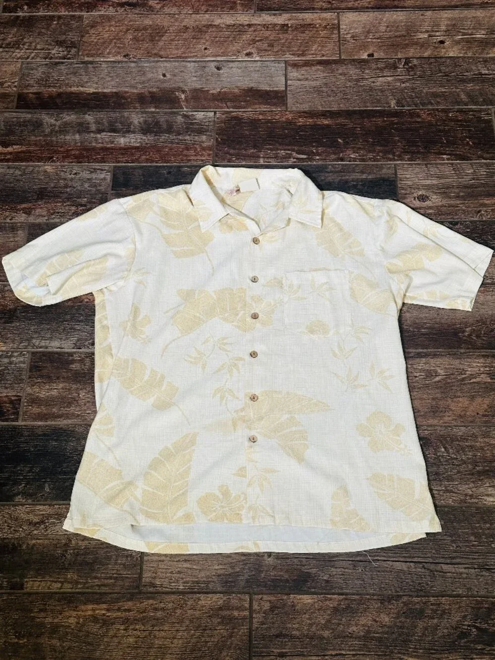 Men’s Maui Trading Company Beige Floral Short Sleeve Polyester Hawaiian Shirt XL